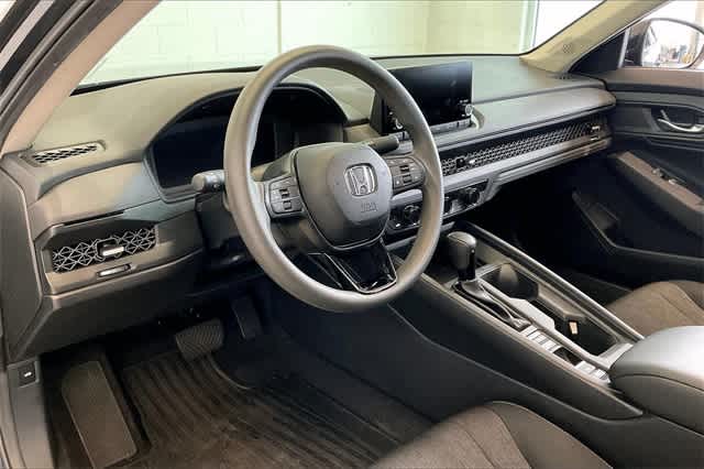 2025 Honda Accord SE photo 2