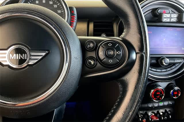 Thumbnail: 2017 MINI Cooper Convertible - 27