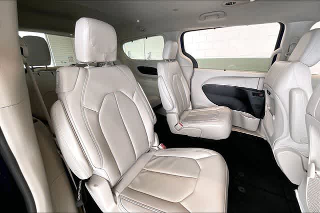 Thumbnail: 2021 Chrysler Pacifica - 26