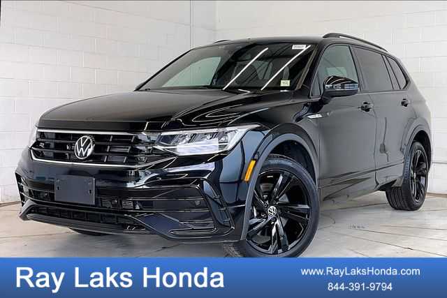 Thumbnail: 2023 Volkswagen Tiguan - 1