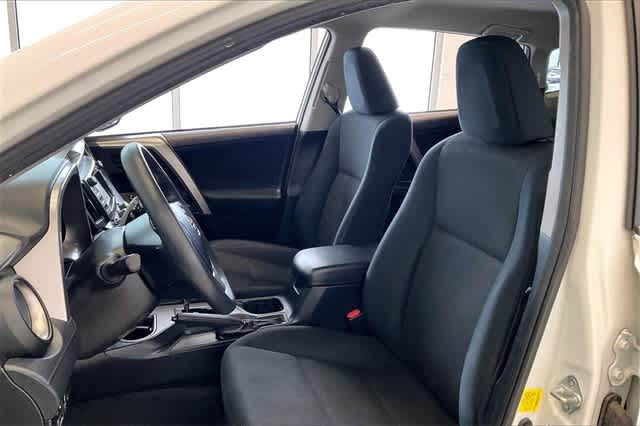 Thumbnail: 2017 Toyota RAV4 - 12