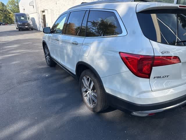 Thumbnail: 2017 Honda Pilot - 6