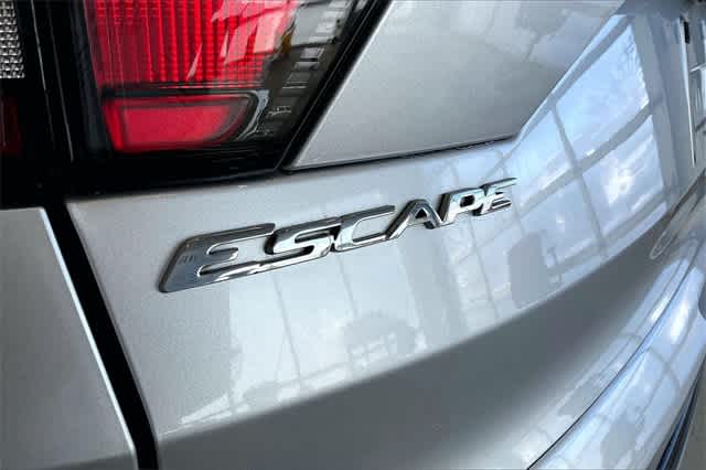 Thumbnail: 2018 Ford Escape - 35