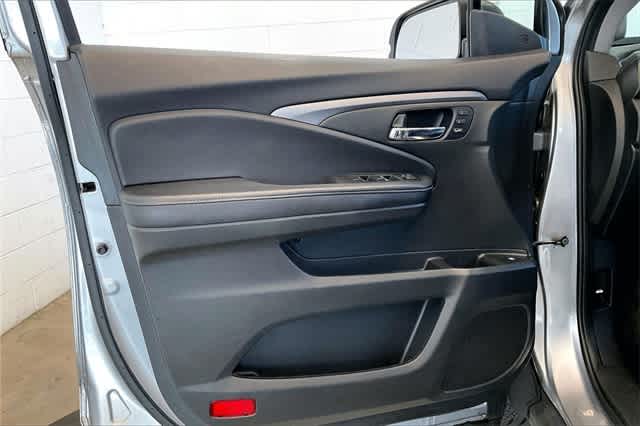 Thumbnail: 2023 Honda Ridgeline - 30