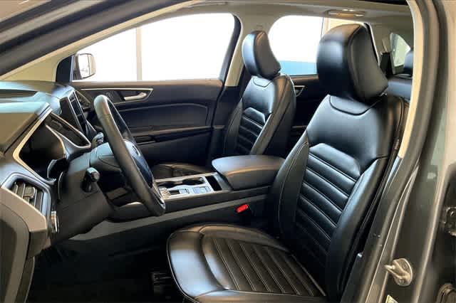 Thumbnail: 2021 Ford Edge - 12