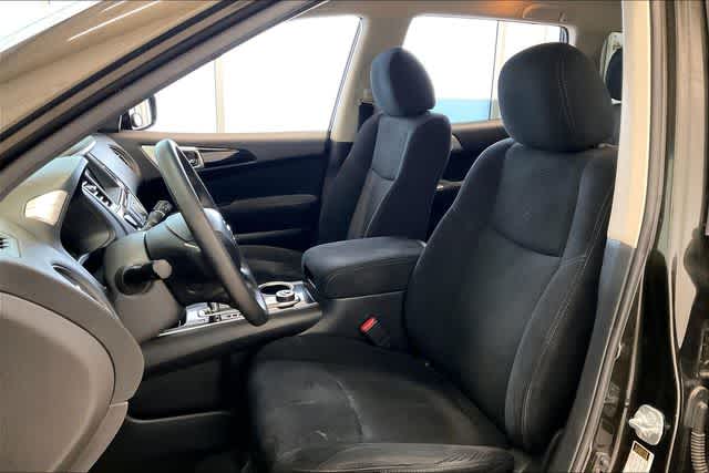Thumbnail: 2015 Nissan Pathfinder - 12