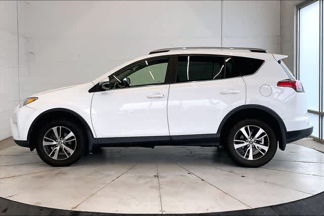 Thumbnail: 2018 Toyota RAV4 - 3
