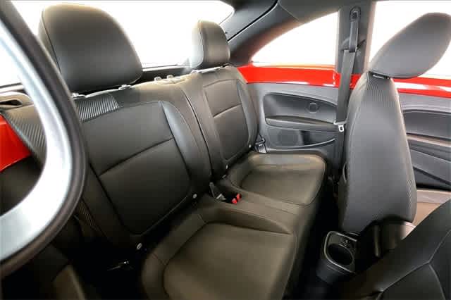 Thumbnail: 2016 Volkswagen Beetle - 25