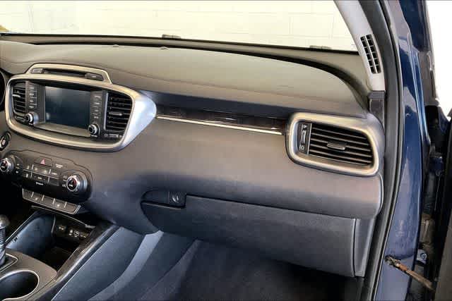 Thumbnail: 2018 Kia Sorento - 25