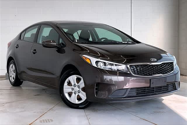 Thumbnail: 2017 Kia Forte - 23