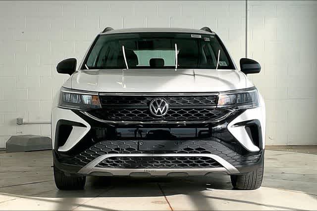 Thumbnail: 2022 Volkswagen Taos - 7