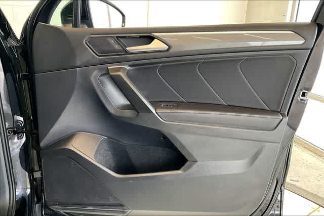 Thumbnail: 2023 Volkswagen Tiguan - 31