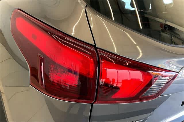 Thumbnail: 2019 Nissan Rogue Sport - 33
