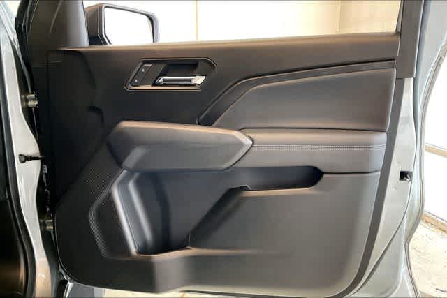 Thumbnail: 2024 Chevrolet Colorado - 31