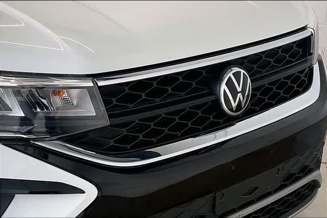 Thumbnail: 2022 Volkswagen Taos - 34