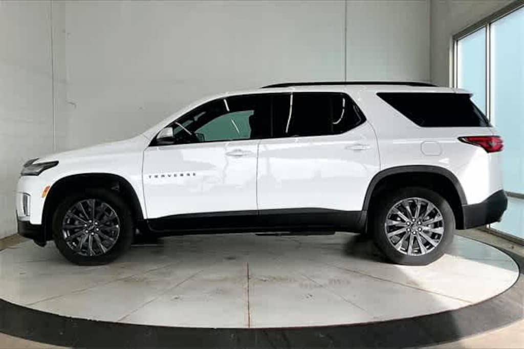 Used 2023 Chevrolet Traverse RS SUV