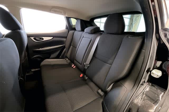 Thumbnail: 2018 Nissan Rogue Sport - 14