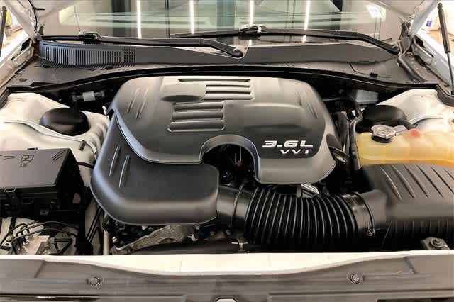 Thumbnail: 2016 Chrysler 300 - 10