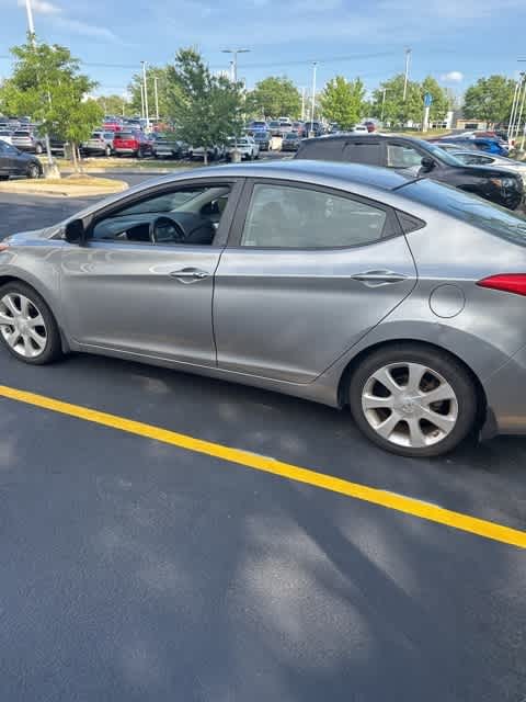 Thumbnail: 2013 Hyundai Elantra - 9
