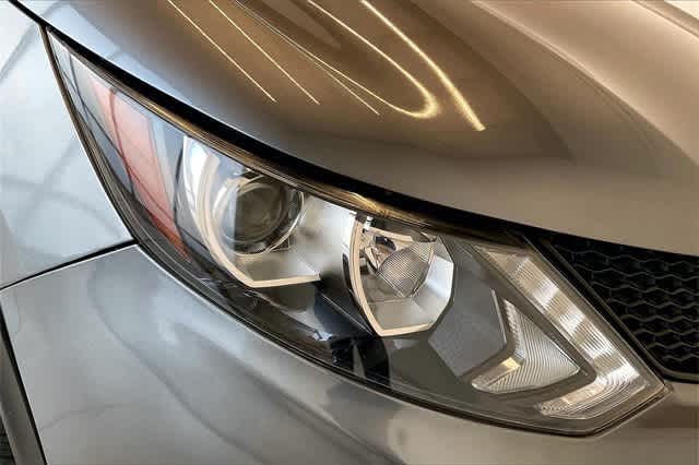 Thumbnail: 2019 Nissan Rogue Sport - 32