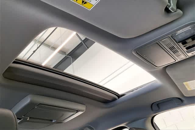 Thumbnail: 2019 Honda Odyssey - 34