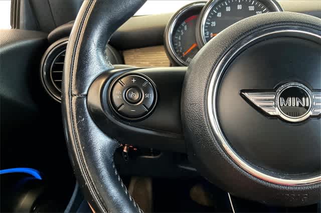 Thumbnail: 2017 MINI Cooper Convertible - 26