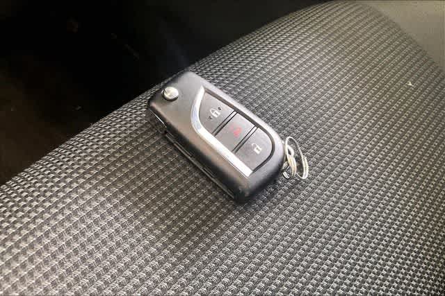 Thumbnail: 2023 Toyota RAV4 - 21