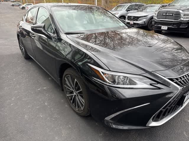 Thumbnail: 2025 Lexus ES - 3