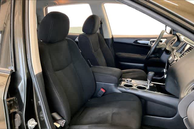 Thumbnail: 2015 Nissan Pathfinder - 15