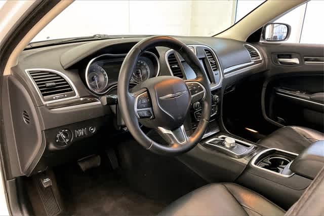 Thumbnail: 2016 Chrysler 300 - 3