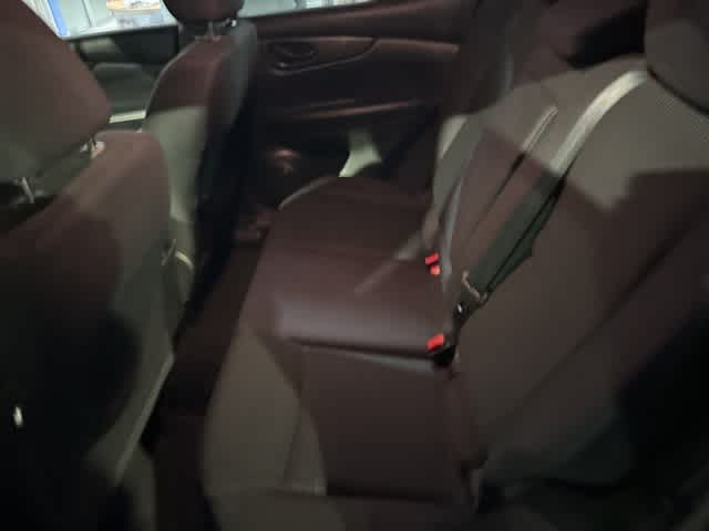 Thumbnail: 2018 Nissan Rogue Sport - 11