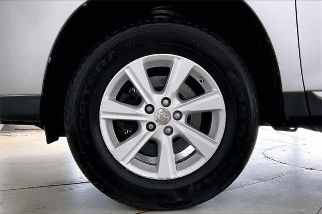 Thumbnail: 2012 Toyota Highlander - 9