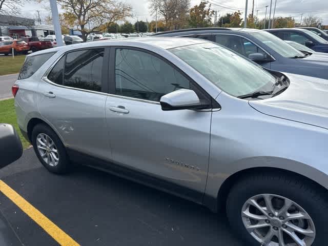 Thumbnail: 2021 Chevrolet Equinox - 4
