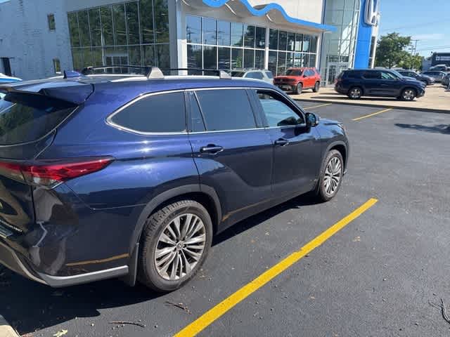 Thumbnail: 2020 Toyota Highlander - 6
