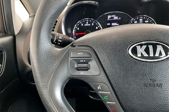 Thumbnail: 2017 Kia Forte - 27