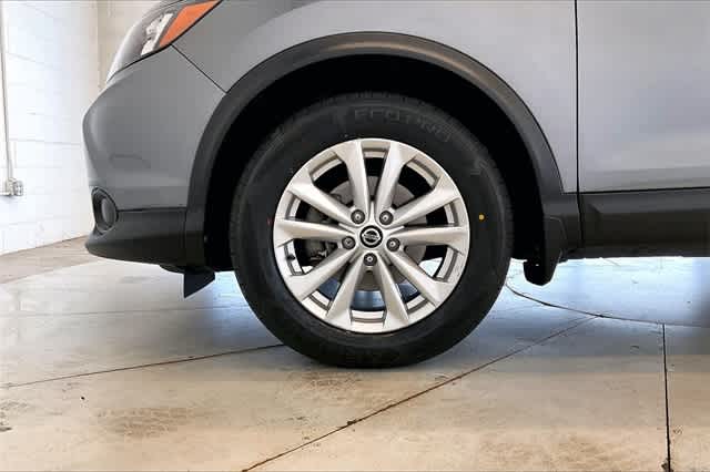 Thumbnail: 2019 Nissan Rogue Sport - 9