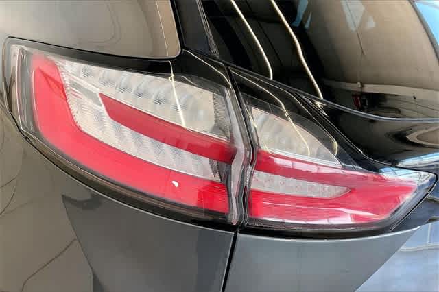 Thumbnail: 2021 Ford Edge - 33