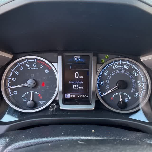 Thumbnail: 2022 Toyota Tacoma - 6