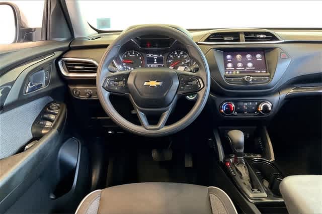 Thumbnail: 2021 Chevrolet TrailBlazer - 16
