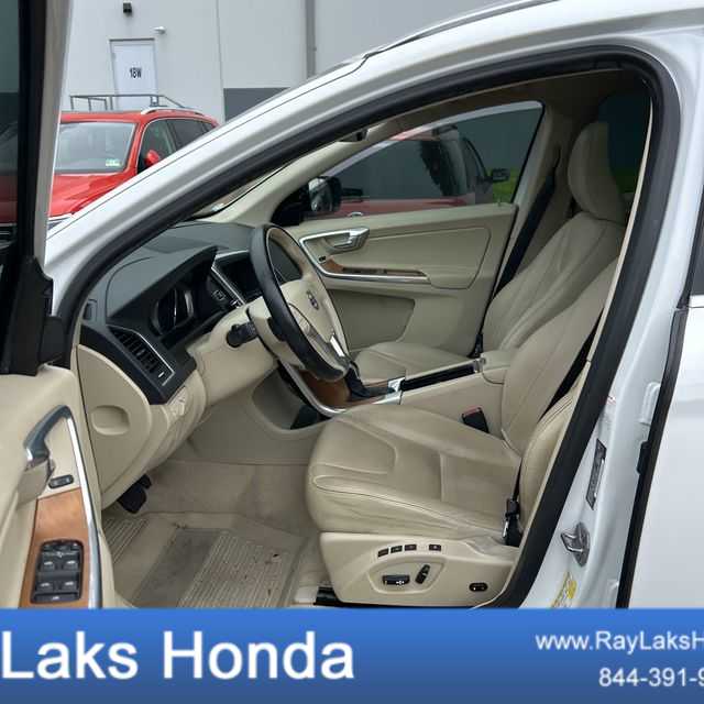 2016 Volvo XC60 T6 -
                  Orchard Park, NY