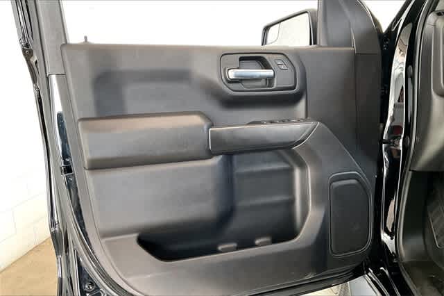 Thumbnail: 2023 Chevrolet Silverado 1500 - 30