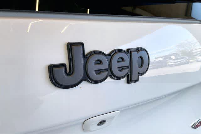 Thumbnail: 2016 Jeep Cherokee - 8