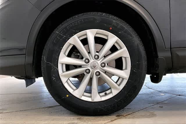 Thumbnail: 2018 Nissan Rogue Sport - 9