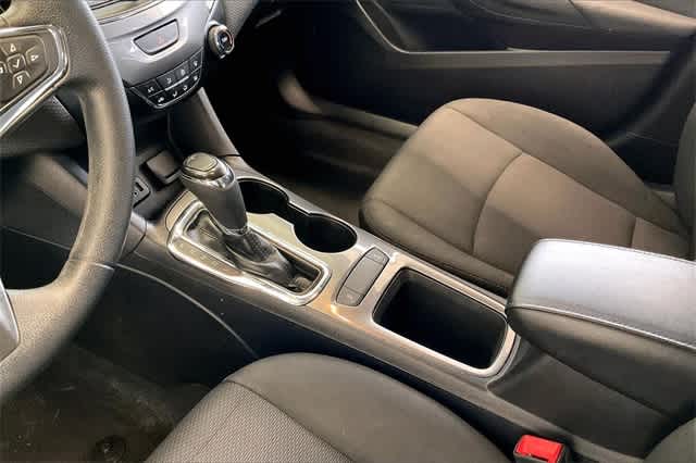 Thumbnail: 2019 Chevrolet Cruze - 18