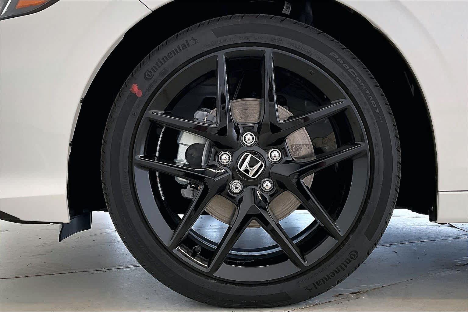 2026 Honda Civic Hatchback Sport - Photo 8
