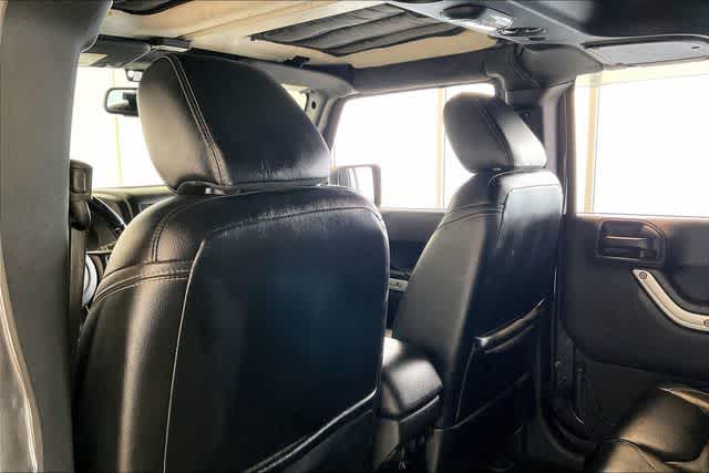 Thumbnail: 2016 Jeep Wrangler - 13