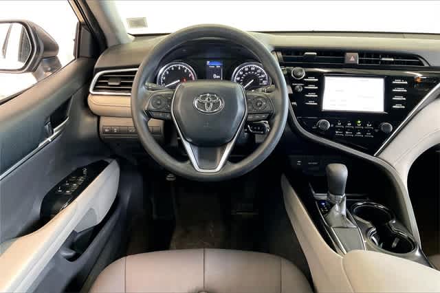 Thumbnail: 2018 Toyota Camry - 16