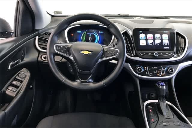 2017 Chevrolet Volt LT photo 4