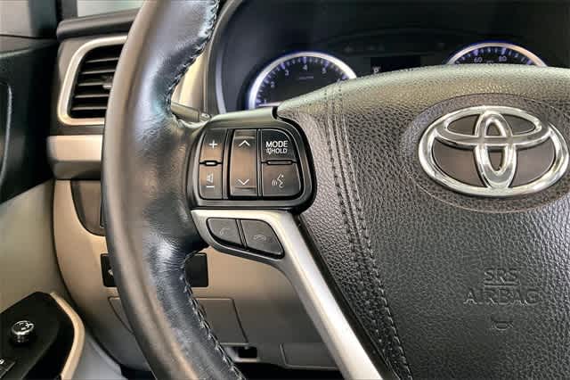 Thumbnail: 2018 Toyota Highlander - 27