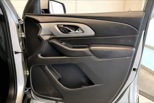 Thumbnail: 2018 Chevrolet Traverse - 31